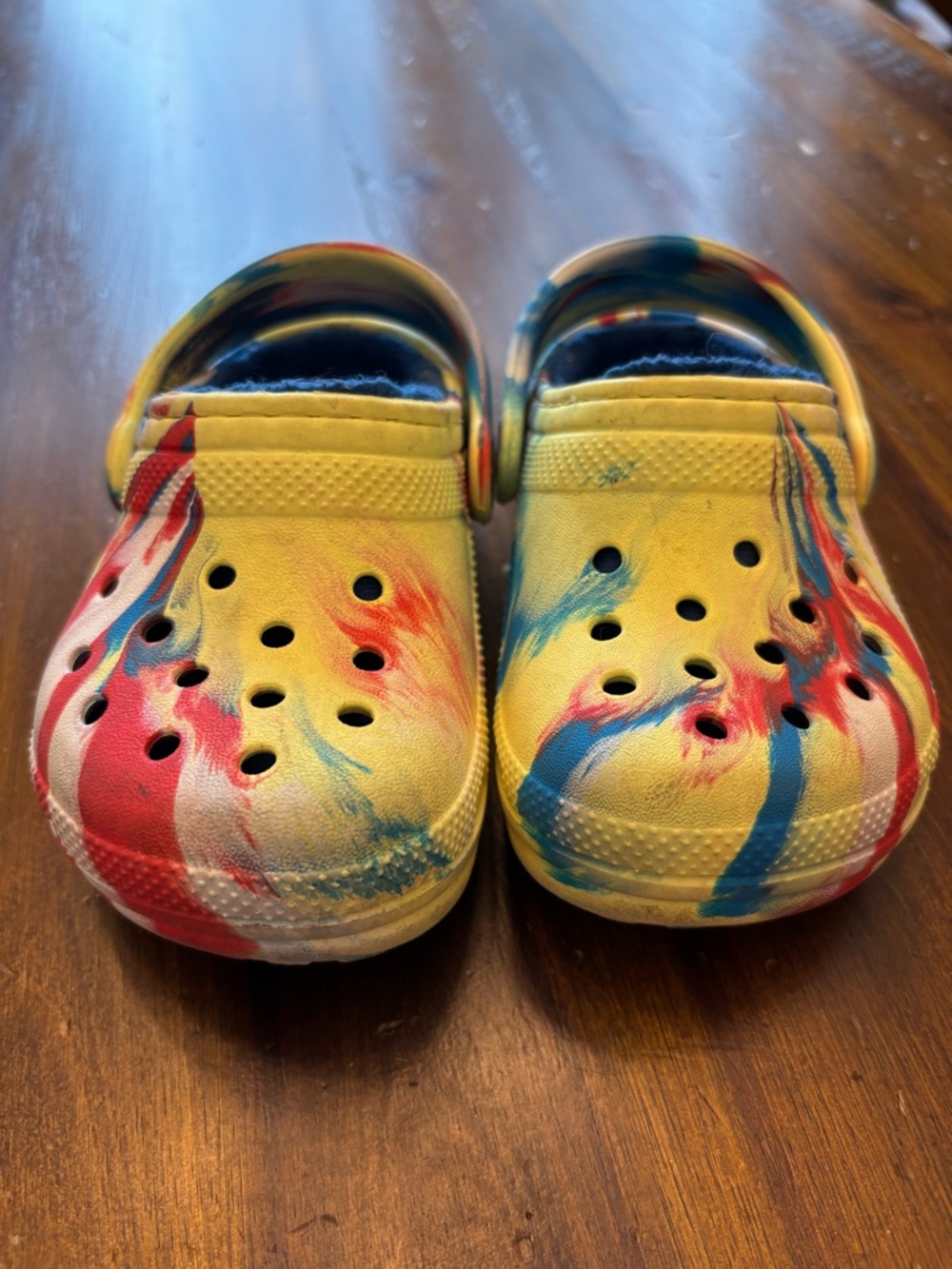 Size 6 lined crocs